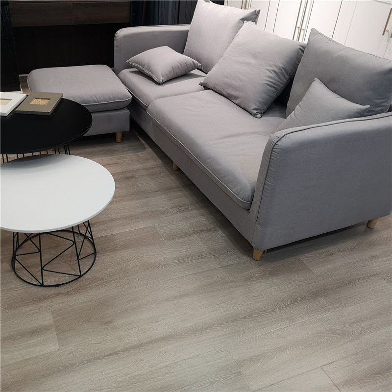 強(qiáng)化地板-KF113客廳.jpg 強(qiáng)化地板-KF113客廳.jpg