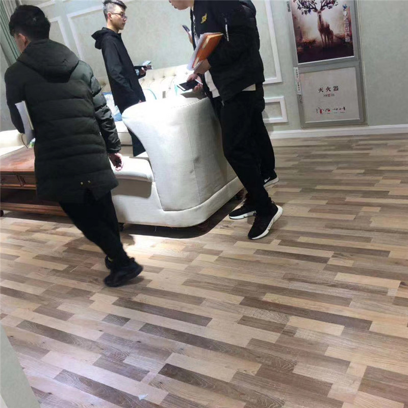 強(qiáng)化地板KF213客廳區(qū).jpg 強(qiáng)化地板KF213客廳區(qū).jpg