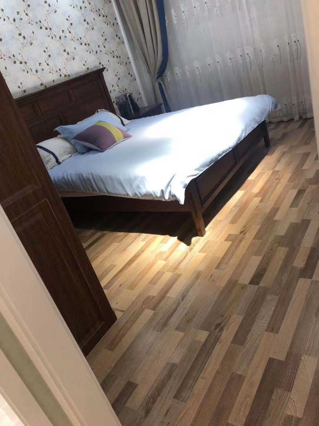 康威強(qiáng)化地板KF213 康威強(qiáng)化地板KF213