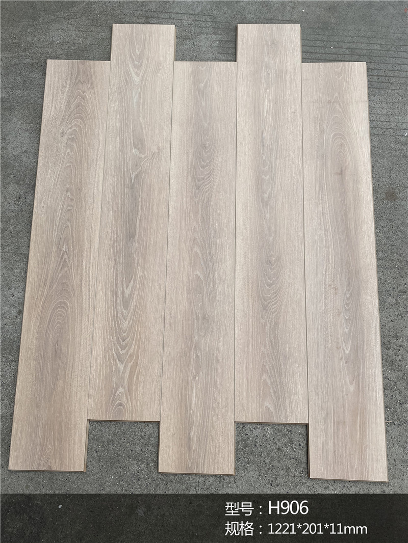 康威強(qiáng)化地板.jpg 康威強(qiáng)化地板.jpg