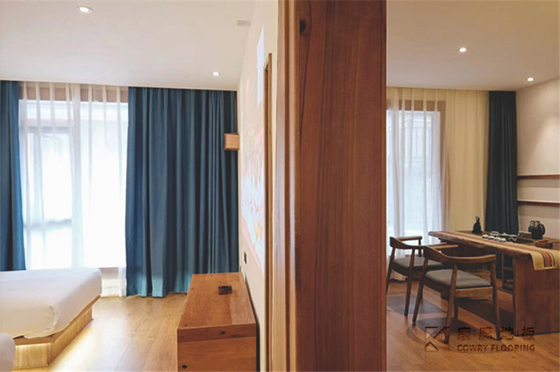 康威多層實(shí)木地板臥室.jpg 康威多層實(shí)木地板臥室.jpg