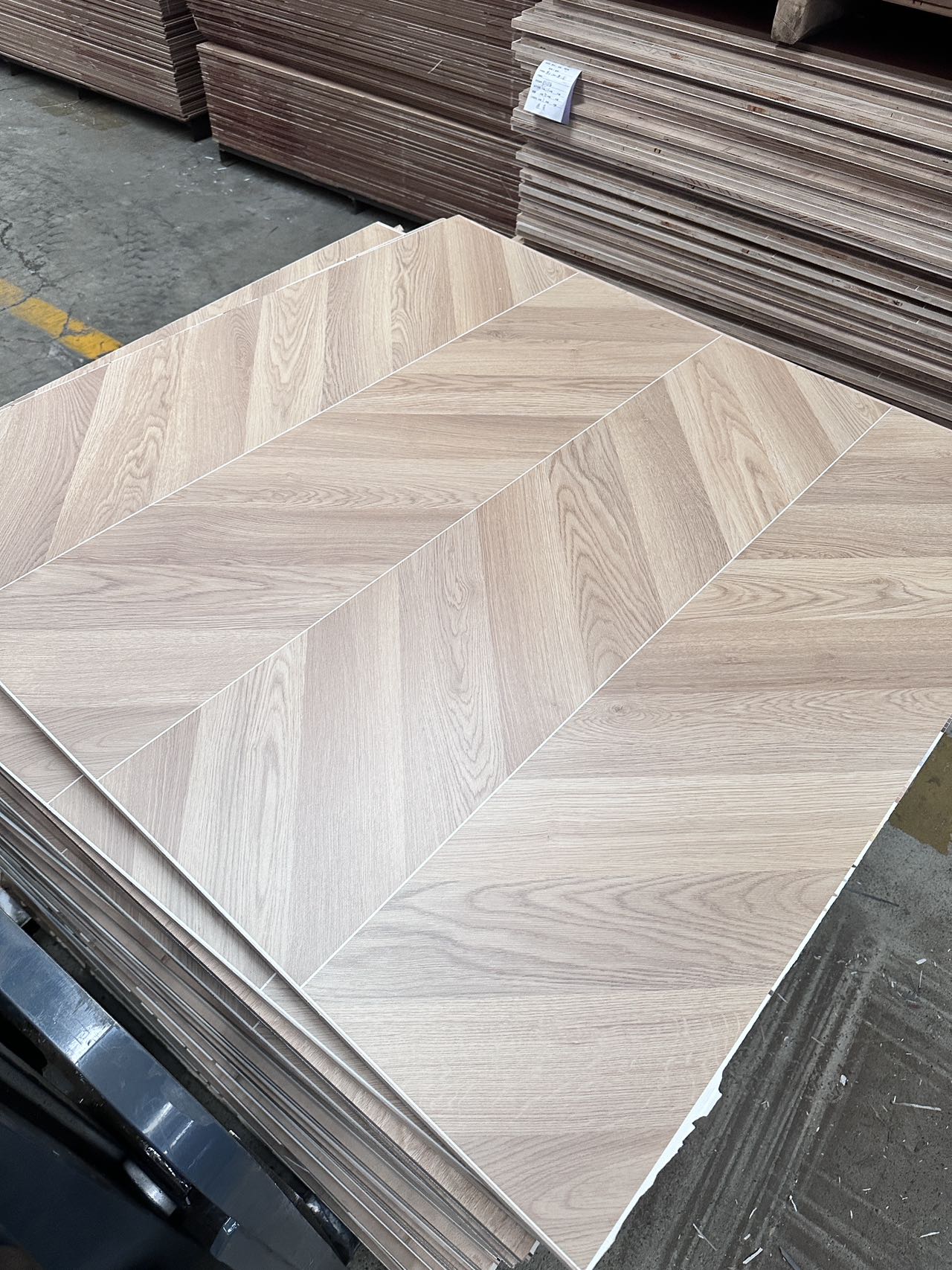 1702345656200786.jpg 676.jpg